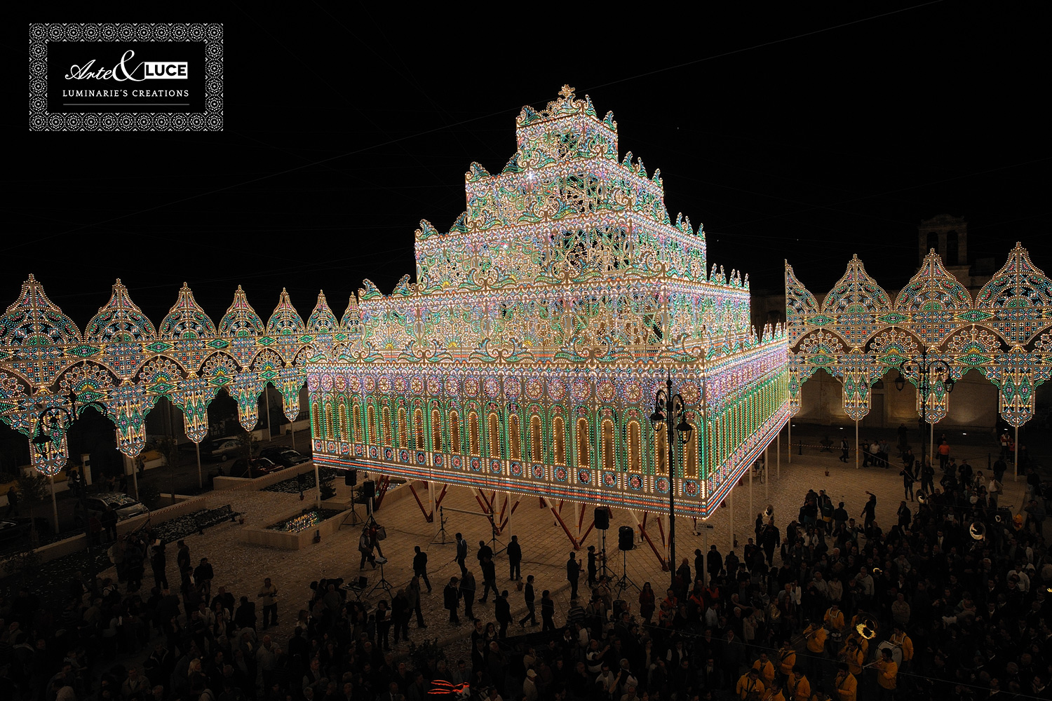 Ziggurat-Luminarie-Arte-e-Luce